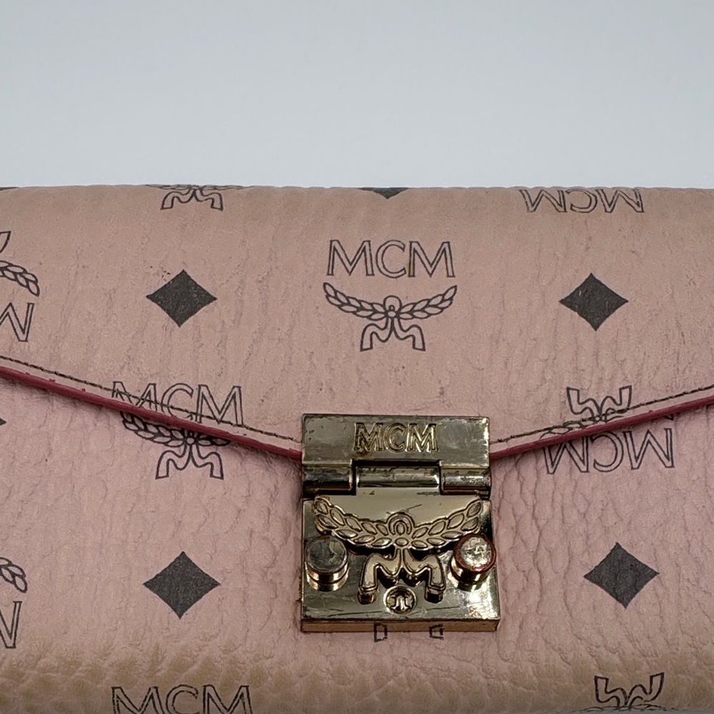 MCM Pink Logo Clutch with Gold Clasp - Picture 5 of 7